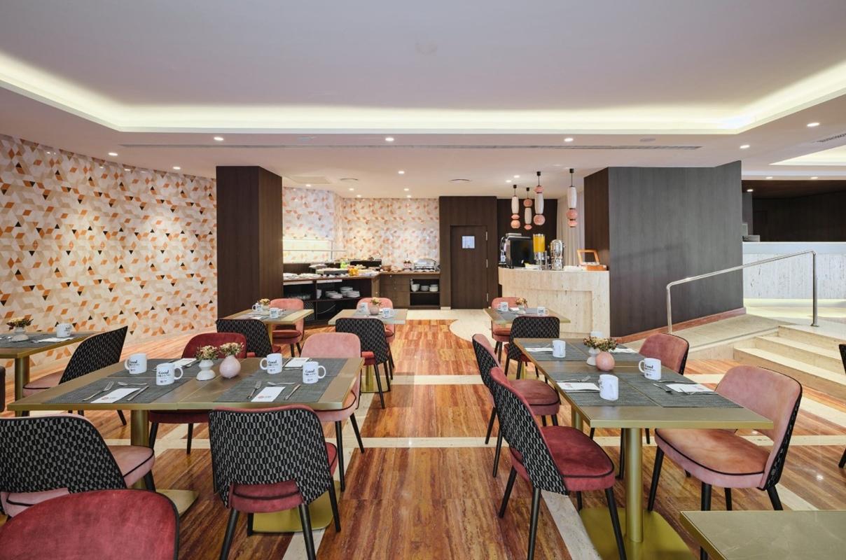 Exe Mitre Hotell Barcelona